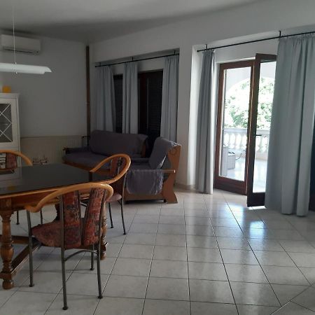 Apartment Nevija E Natale Opric Dış mekan fotoğraf