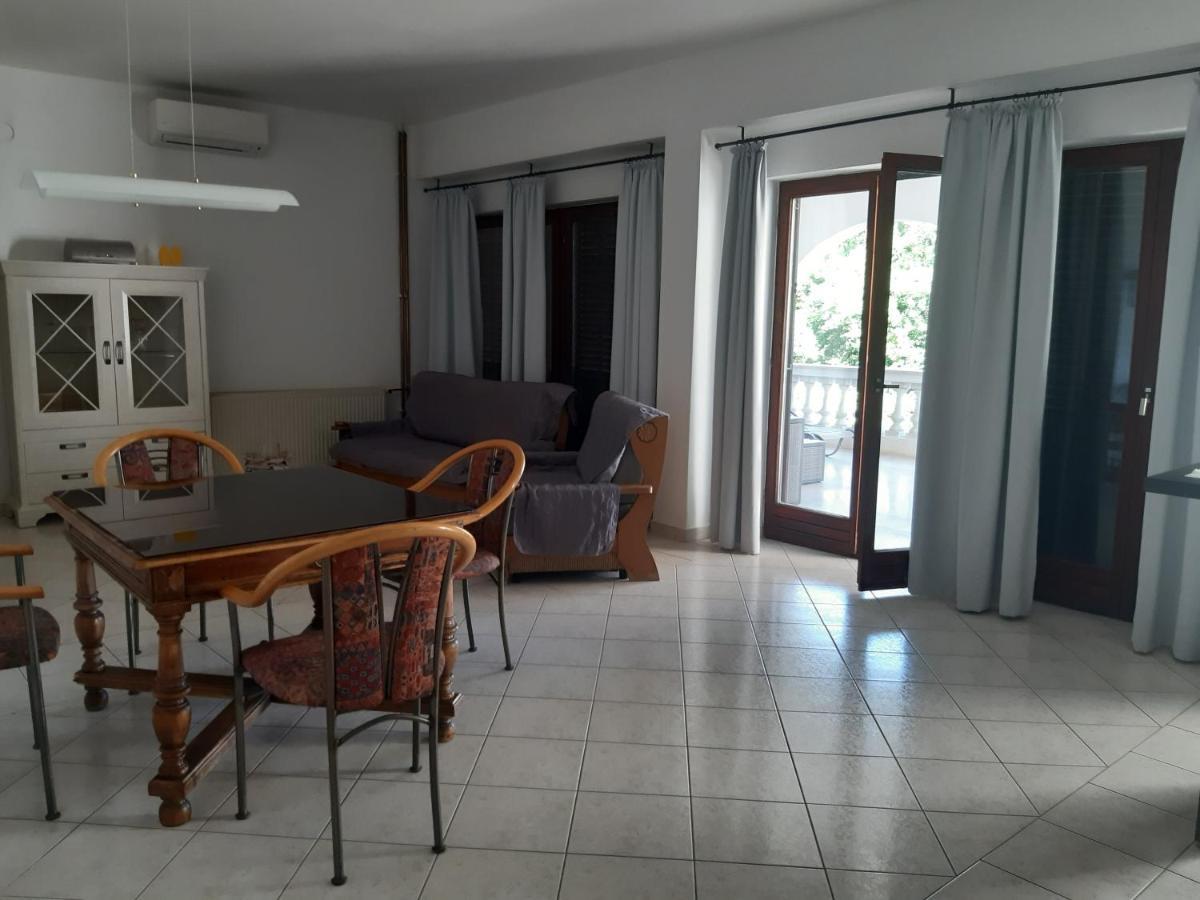 Apartment Nevija E Natale Opric Dış mekan fotoğraf