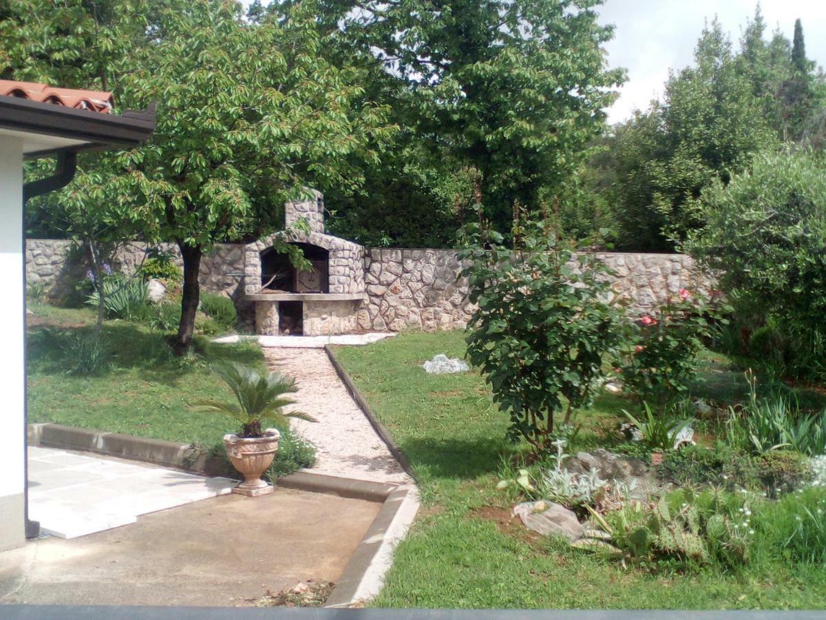 Apartment Nevija E Natale Opric Dış mekan fotoğraf